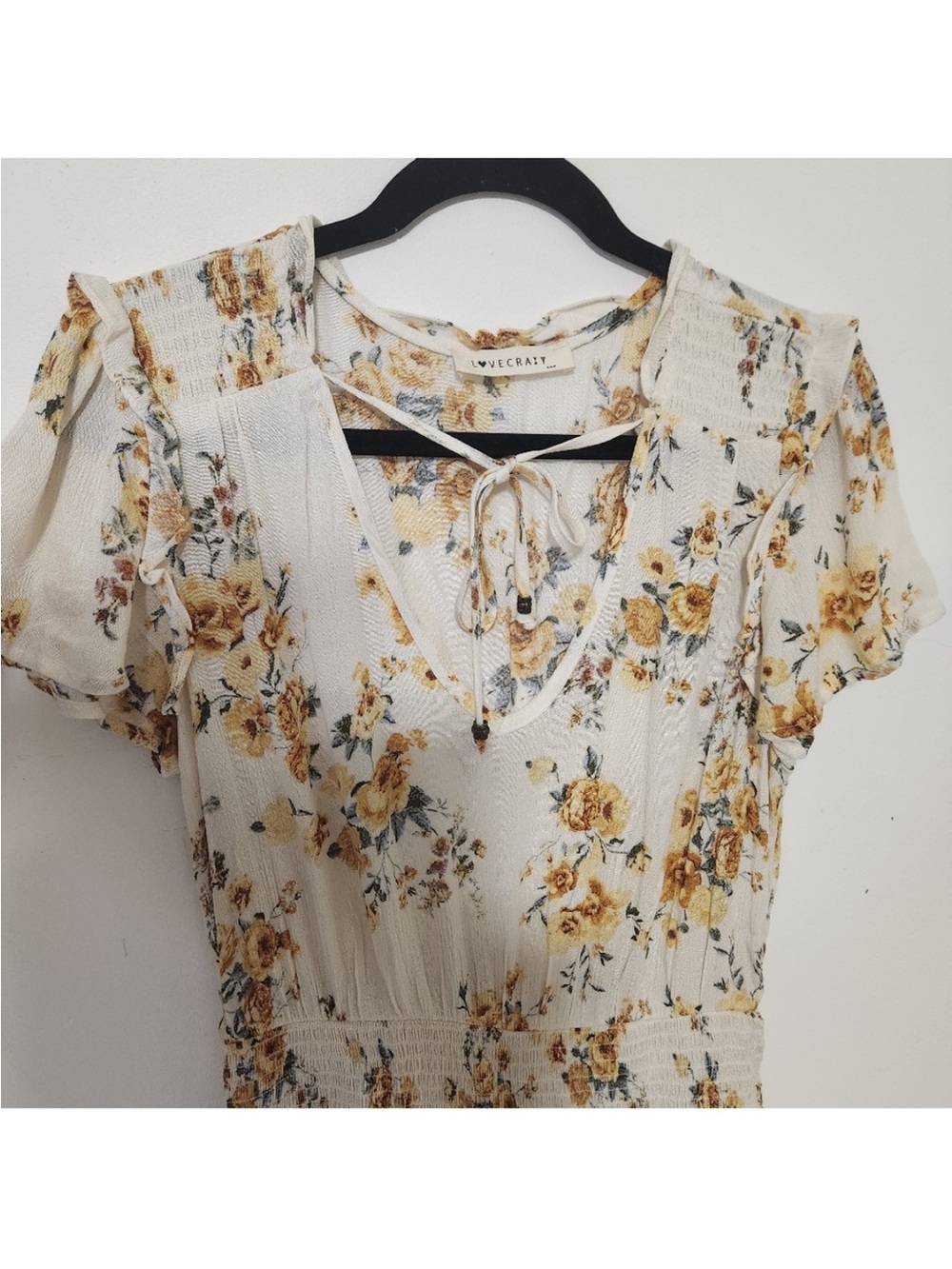 Love Crazy Women's M Cream Floral Smocked-Waist Mini Dress V-Neck/Ties Front - Picture 11 of 12